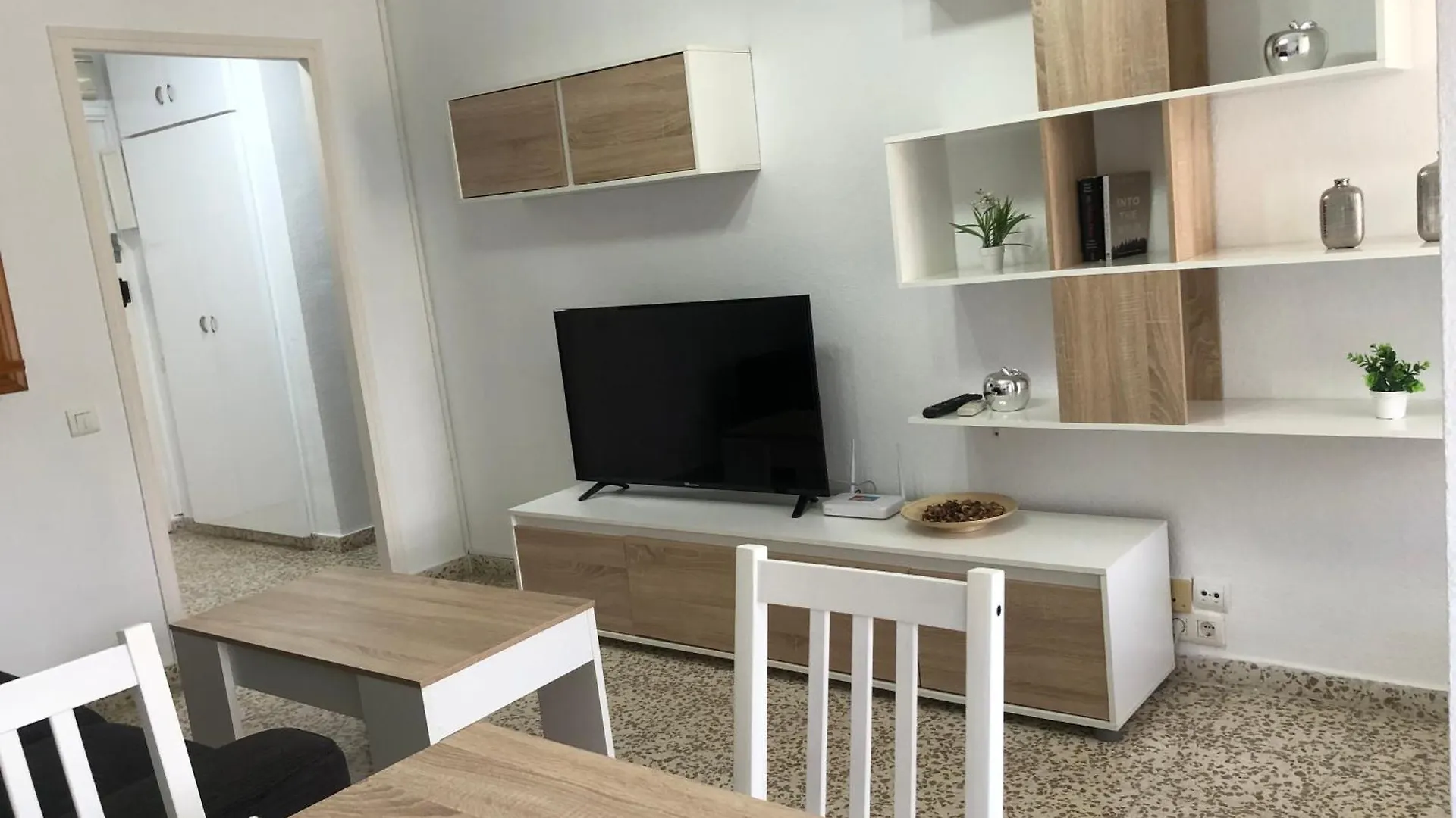 Aguila Apartamento Con Vistas 베날마데나코스타